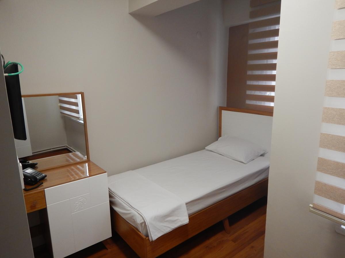 Ipek Hotel 발리케시르 외부 사진